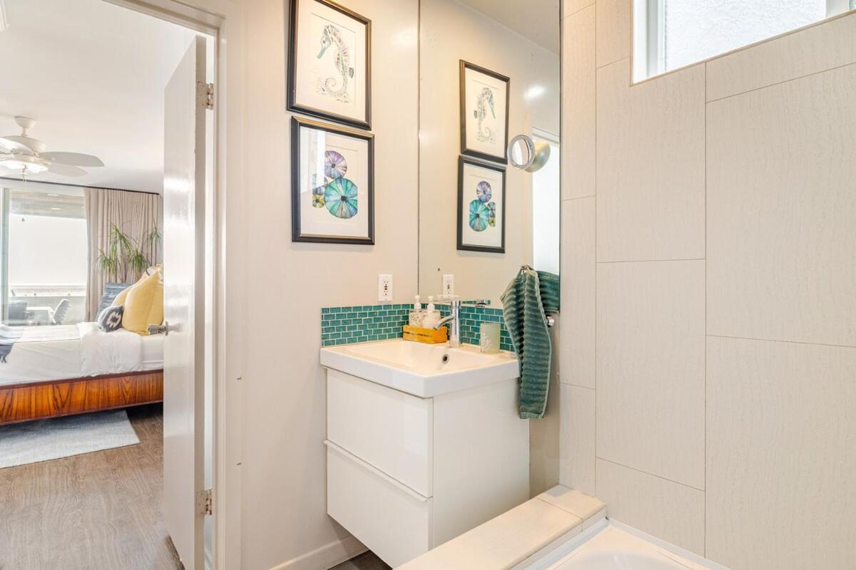 Apartment Oceanfront Oasis Long Beach