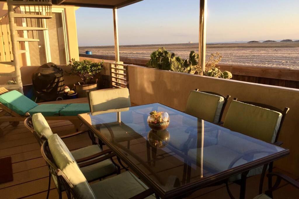 Apartment Oceanfront Oasis